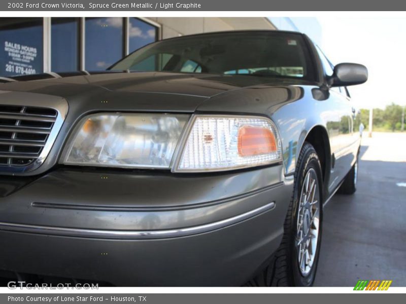 Spruce Green Metallic / Light Graphite 2002 Ford Crown Victoria