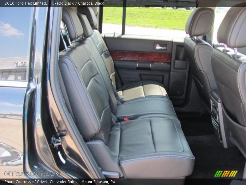 Tuxedo Black / Charcoal Black 2010 Ford Flex Limited