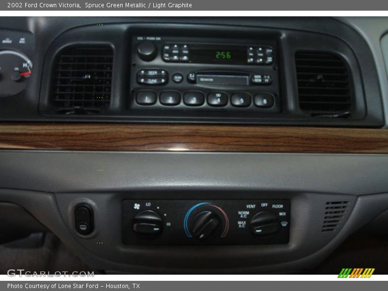 Spruce Green Metallic / Light Graphite 2002 Ford Crown Victoria