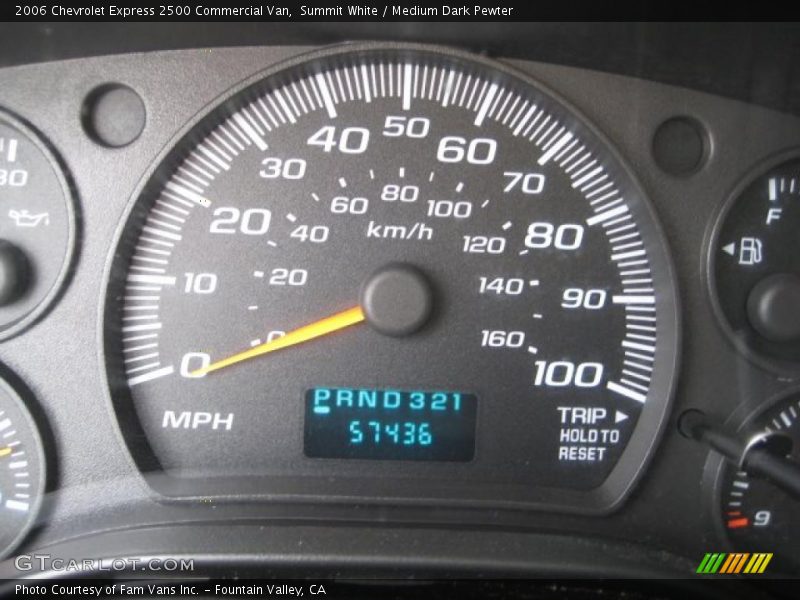 Summit White / Medium Dark Pewter 2006 Chevrolet Express 2500 Commercial Van