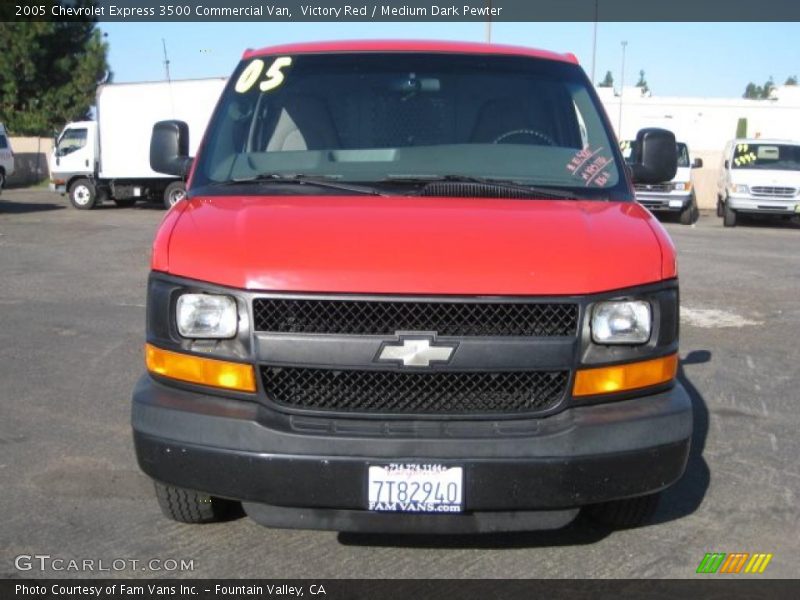 Victory Red / Medium Dark Pewter 2005 Chevrolet Express 3500 Commercial Van