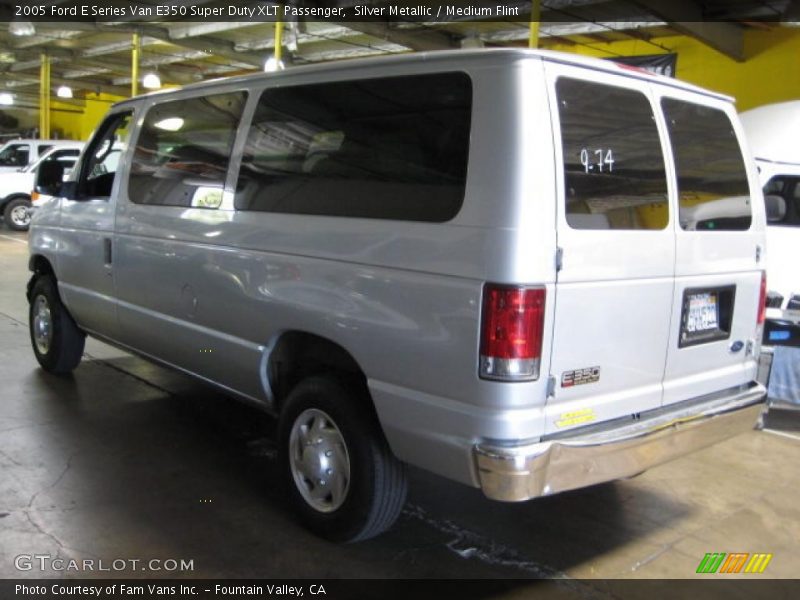 Silver Metallic / Medium Flint 2005 Ford E Series Van E350 Super Duty XLT Passenger