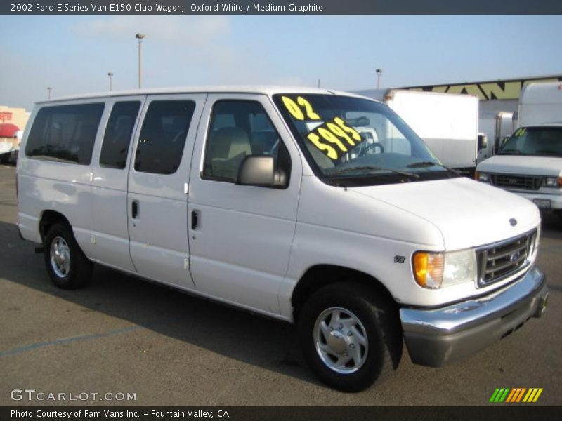 Oxford White / Medium Graphite 2002 Ford E Series Van E150 Club Wagon