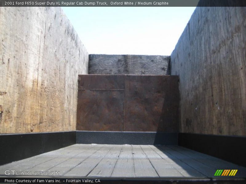 Oxford White / Medium Graphite 2001 Ford F650 Super Duty XL Regular Cab Dump Truck