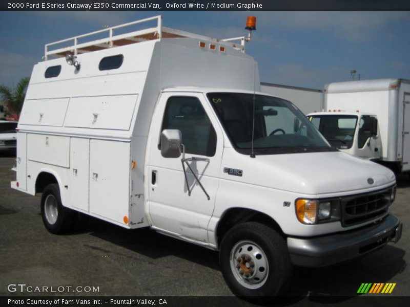 Oxford White / Medium Graphite 2000 Ford E Series Cutaway E350 Commercial Van