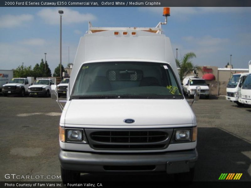 Oxford White / Medium Graphite 2000 Ford E Series Cutaway E350 Commercial Van