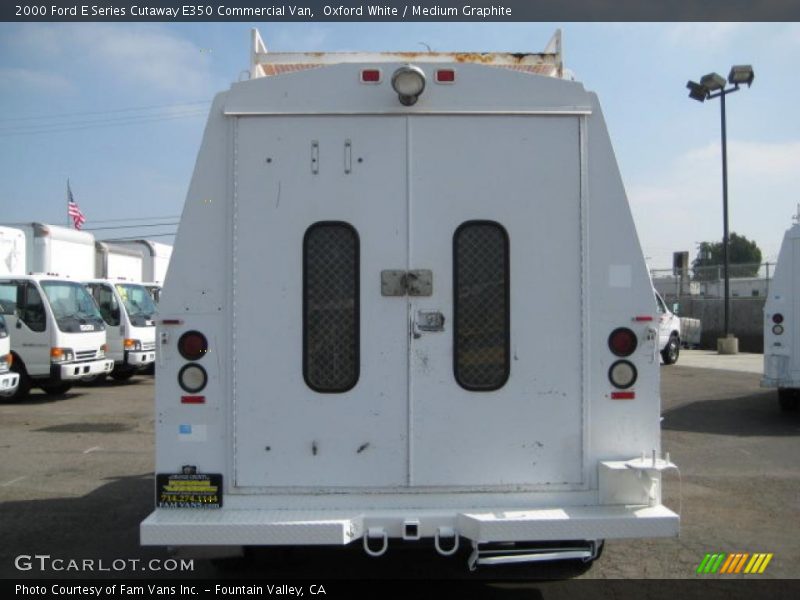 Oxford White / Medium Graphite 2000 Ford E Series Cutaway E350 Commercial Van