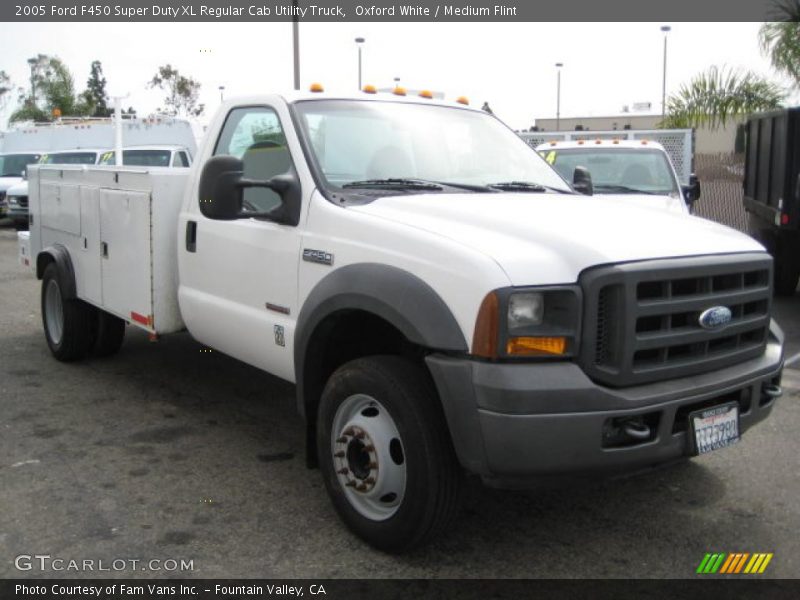 Oxford White / Medium Flint 2005 Ford F450 Super Duty XL Regular Cab Utility Truck