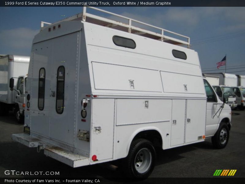 Oxford White / Medium Graphite 1999 Ford E Series Cutaway E350 Commercial Utility Truck