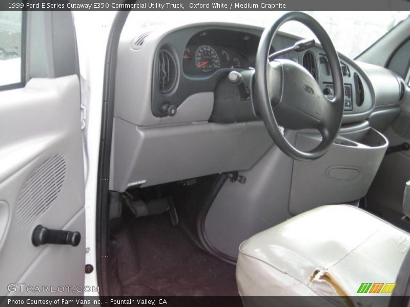 Oxford White / Medium Graphite 1999 Ford E Series Cutaway E350 Commercial Utility Truck