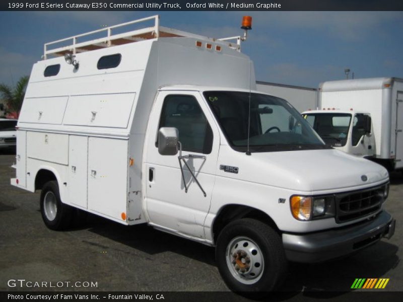Oxford White / Medium Graphite 1999 Ford E Series Cutaway E350 Commercial Utility Truck