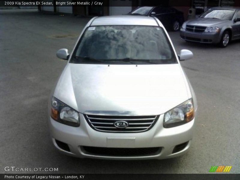 Bright Silver Metallic / Gray 2009 Kia Spectra EX Sedan