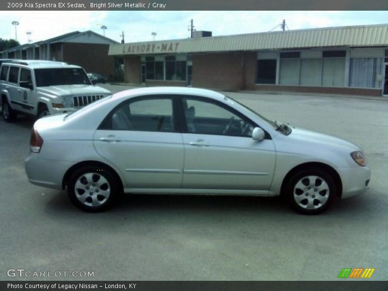 Bright Silver Metallic / Gray 2009 Kia Spectra EX Sedan