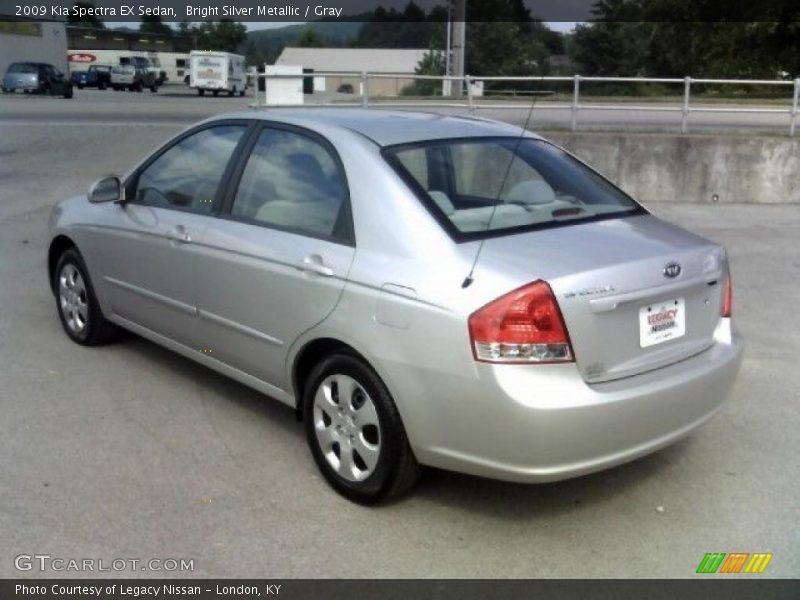 Bright Silver Metallic / Gray 2009 Kia Spectra EX Sedan
