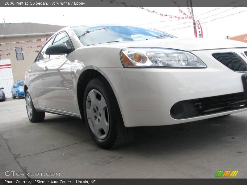 Ivory White / Ebony 2006 Pontiac G6 Sedan