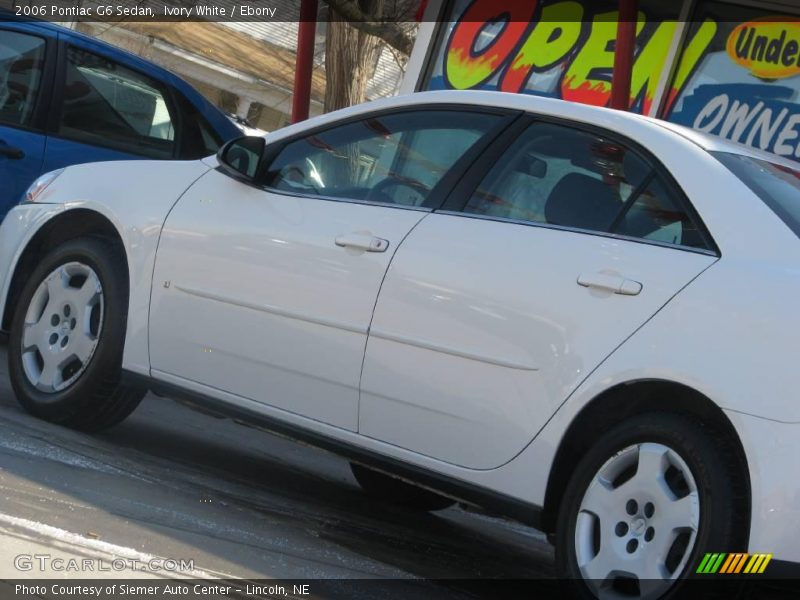 Ivory White / Ebony 2006 Pontiac G6 Sedan
