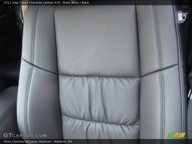 Stone White / Black 2011 Jeep Grand Cherokee Limited 4x4