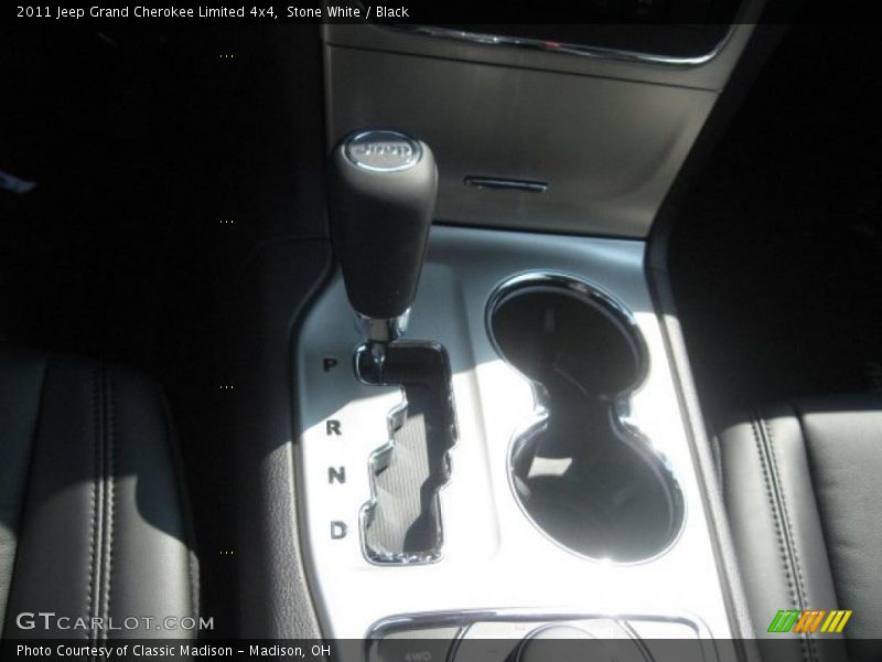 Stone White / Black 2011 Jeep Grand Cherokee Limited 4x4