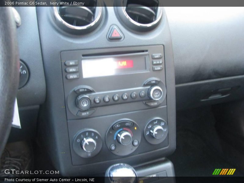 Ivory White / Ebony 2006 Pontiac G6 Sedan