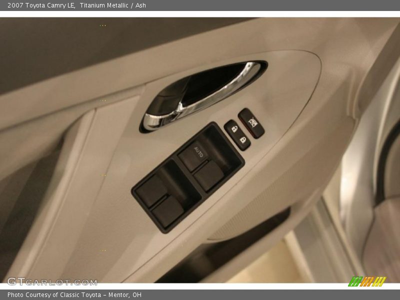 Titanium Metallic / Ash 2007 Toyota Camry LE