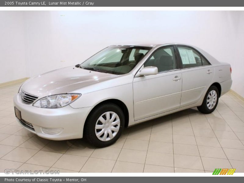 Lunar Mist Metallic / Gray 2005 Toyota Camry LE