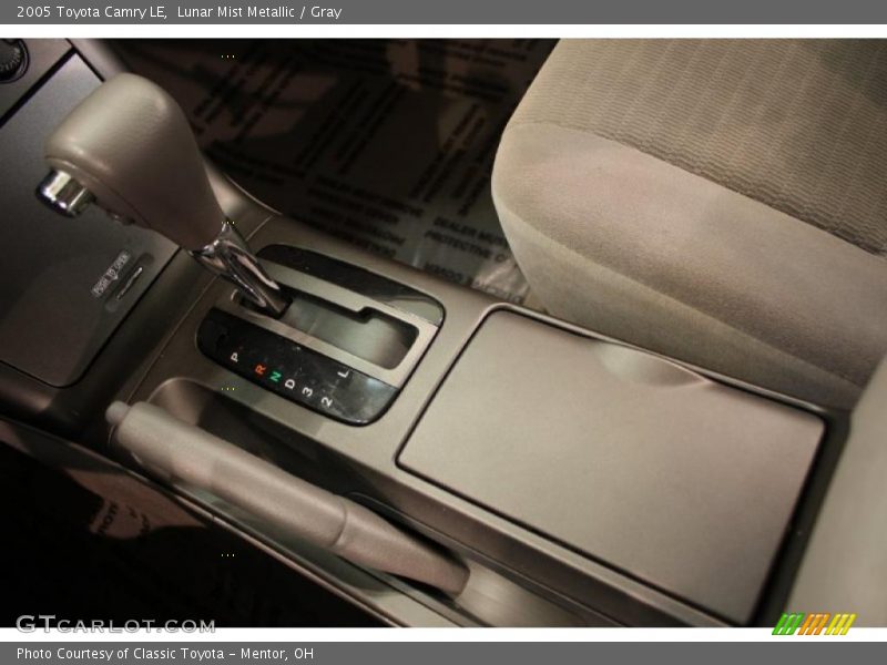 Lunar Mist Metallic / Gray 2005 Toyota Camry LE