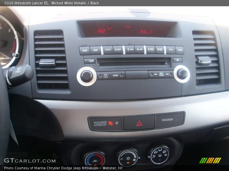 Wicked White Metallic / Black 2010 Mitsubishi Lancer ES