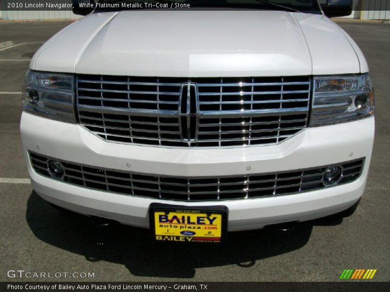 White Platinum Metallic Tri-Coat / Stone 2010 Lincoln Navigator
