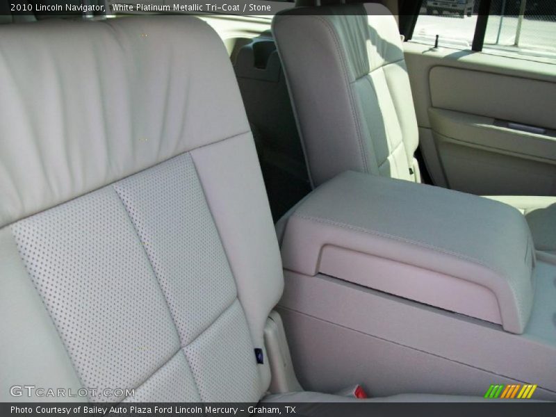 White Platinum Metallic Tri-Coat / Stone 2010 Lincoln Navigator