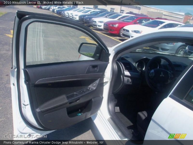 Wicked White Metallic / Black 2010 Mitsubishi Lancer ES