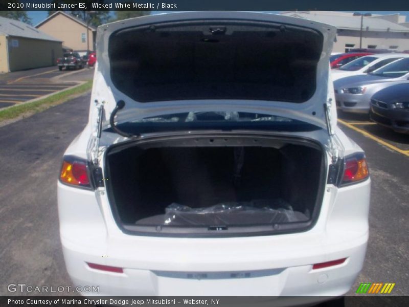 Wicked White Metallic / Black 2010 Mitsubishi Lancer ES