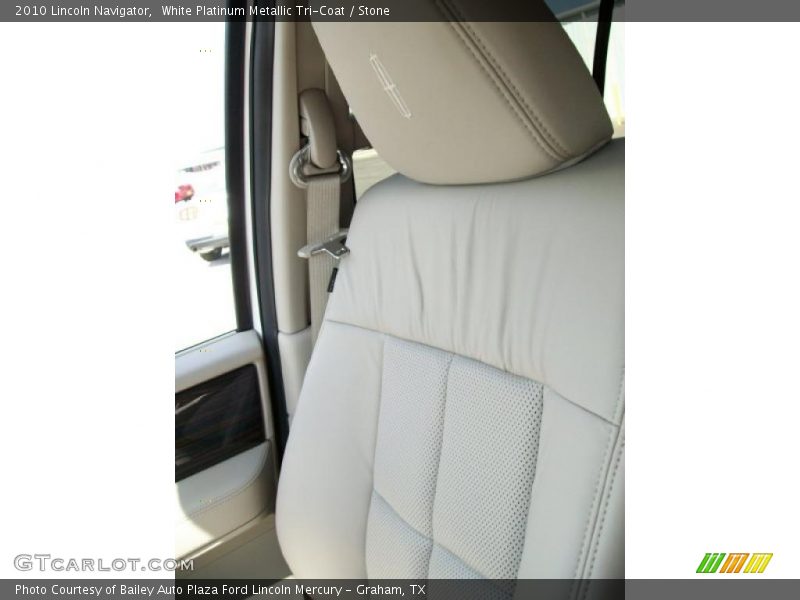 White Platinum Metallic Tri-Coat / Stone 2010 Lincoln Navigator