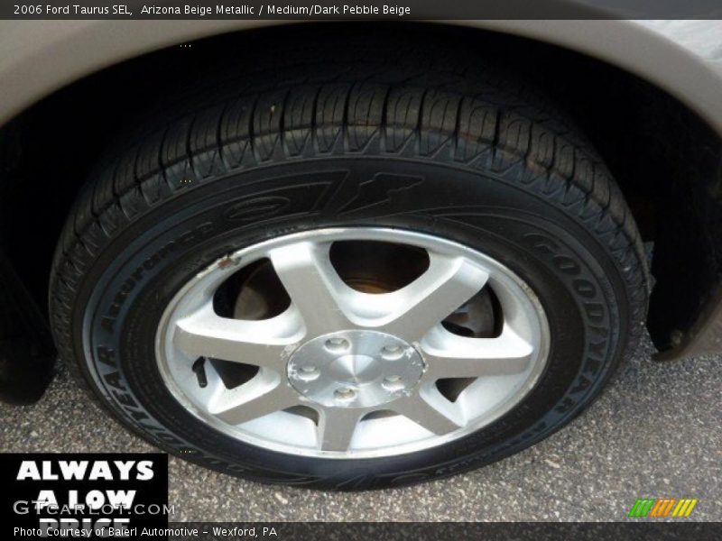 Arizona Beige Metallic / Medium/Dark Pebble Beige 2006 Ford Taurus SEL