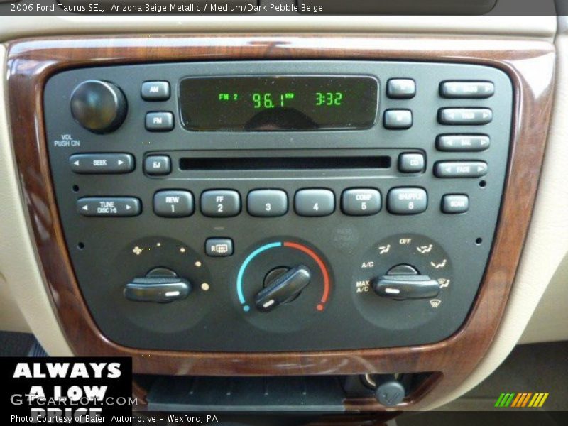 Arizona Beige Metallic / Medium/Dark Pebble Beige 2006 Ford Taurus SEL
