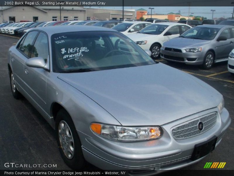 Sterling Silver Metallic / Medium Gray 2002 Buick Regal LS
