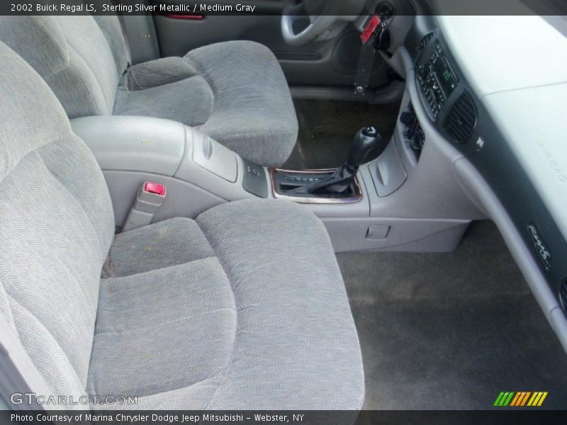 Sterling Silver Metallic / Medium Gray 2002 Buick Regal LS