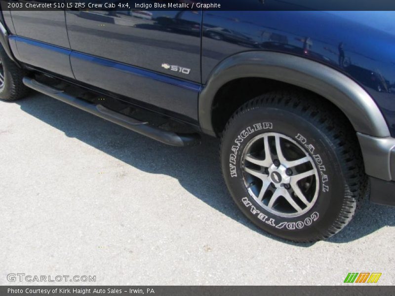 Indigo Blue Metallic / Graphite 2003 Chevrolet S10 LS ZR5 Crew Cab 4x4