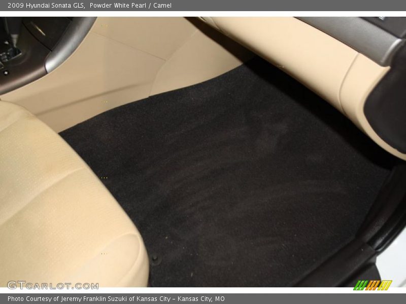Powder White Pearl / Camel 2009 Hyundai Sonata GLS
