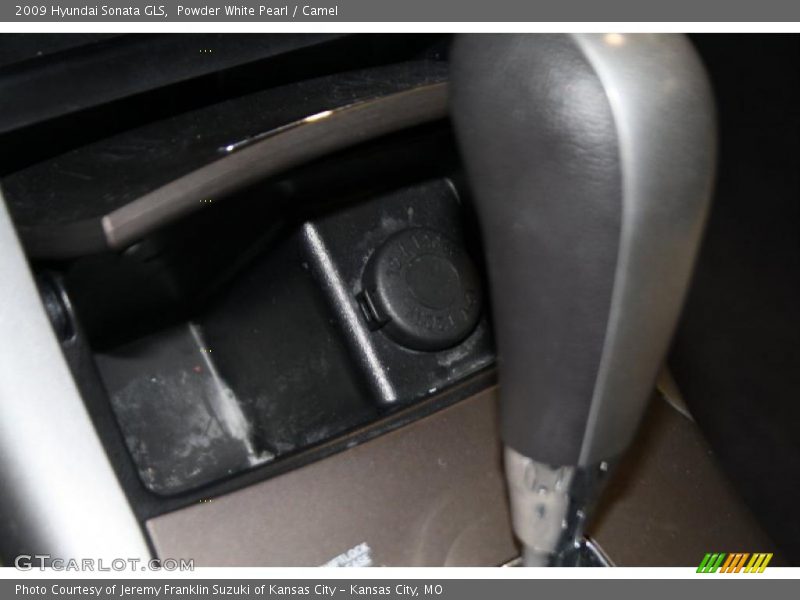 Powder White Pearl / Camel 2009 Hyundai Sonata GLS