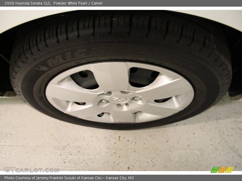 Powder White Pearl / Camel 2009 Hyundai Sonata GLS