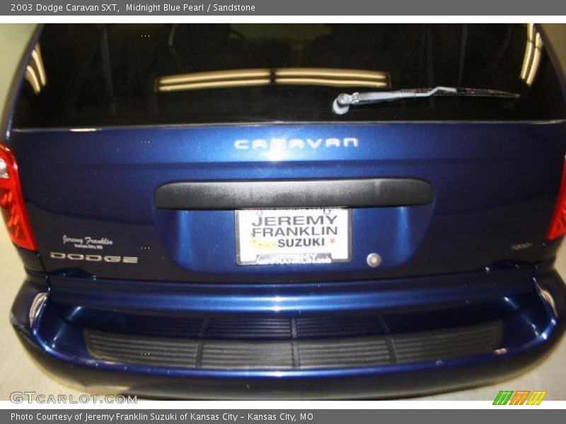 Midnight Blue Pearl / Sandstone 2003 Dodge Caravan SXT