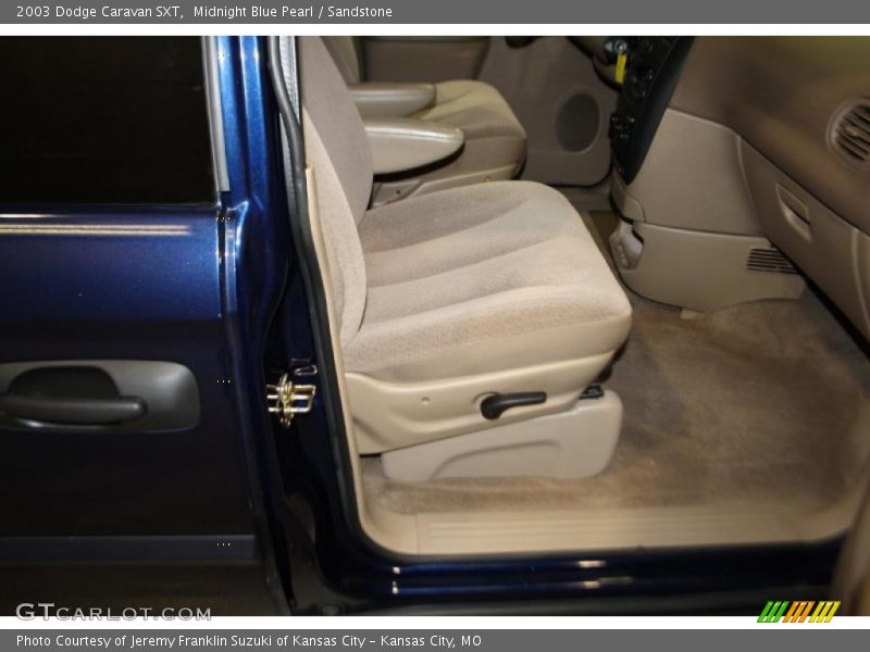 Midnight Blue Pearl / Sandstone 2003 Dodge Caravan SXT