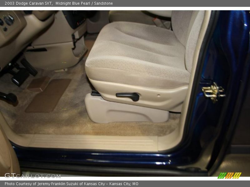 Midnight Blue Pearl / Sandstone 2003 Dodge Caravan SXT