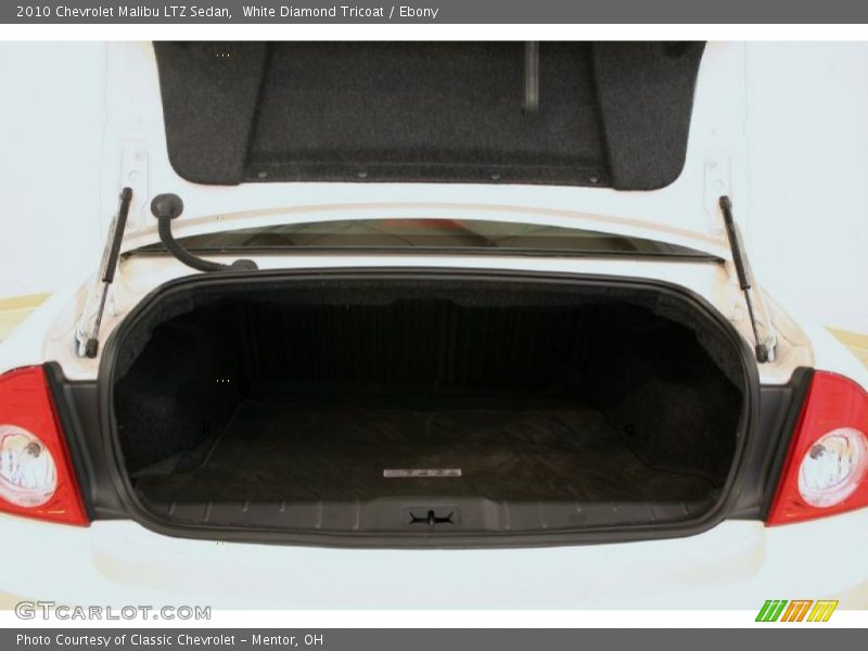 White Diamond Tricoat / Ebony 2010 Chevrolet Malibu LTZ Sedan