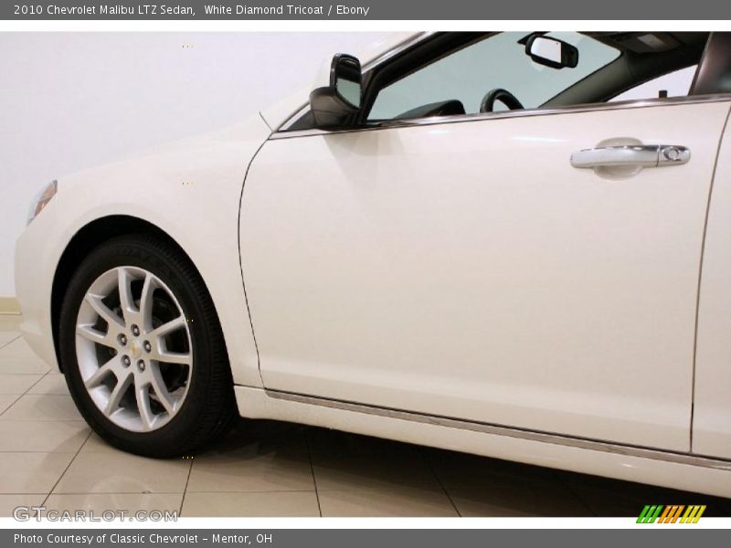 White Diamond Tricoat / Ebony 2010 Chevrolet Malibu LTZ Sedan