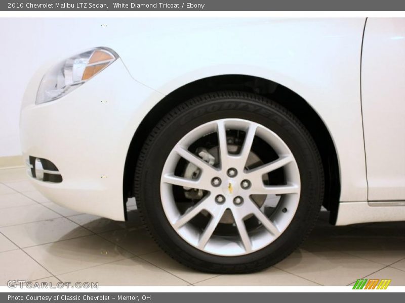 White Diamond Tricoat / Ebony 2010 Chevrolet Malibu LTZ Sedan