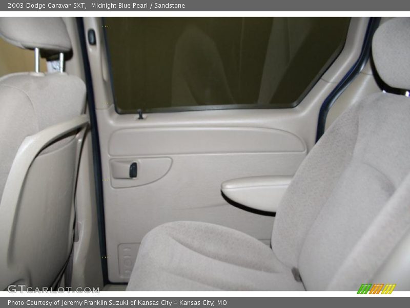 Midnight Blue Pearl / Sandstone 2003 Dodge Caravan SXT