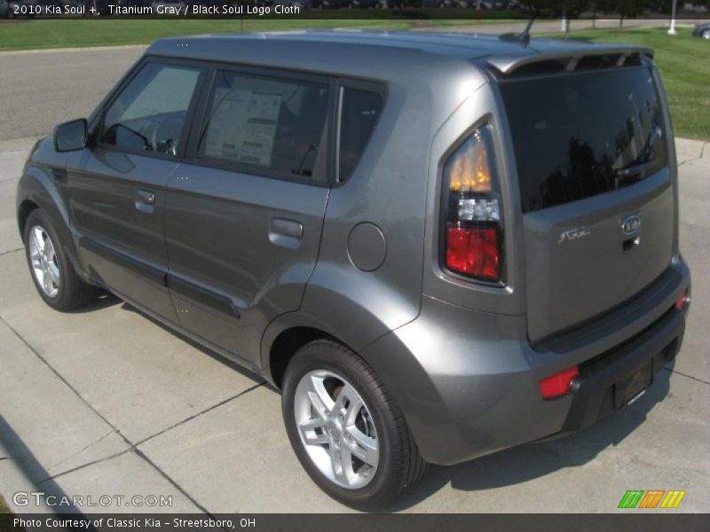 Titanium Gray / Black Soul Logo Cloth 2010 Kia Soul +