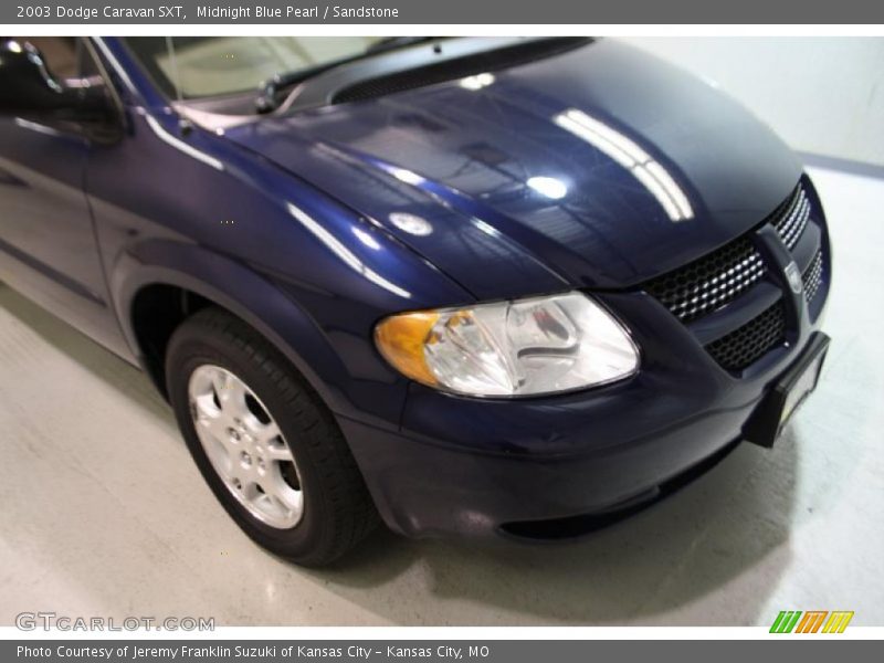 Midnight Blue Pearl / Sandstone 2003 Dodge Caravan SXT