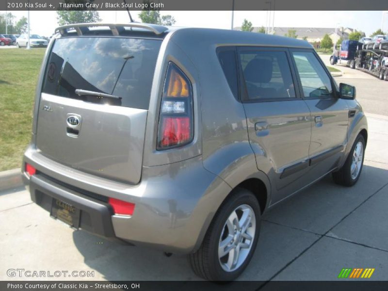 Titanium Gray / Black Soul Logo Cloth 2010 Kia Soul +